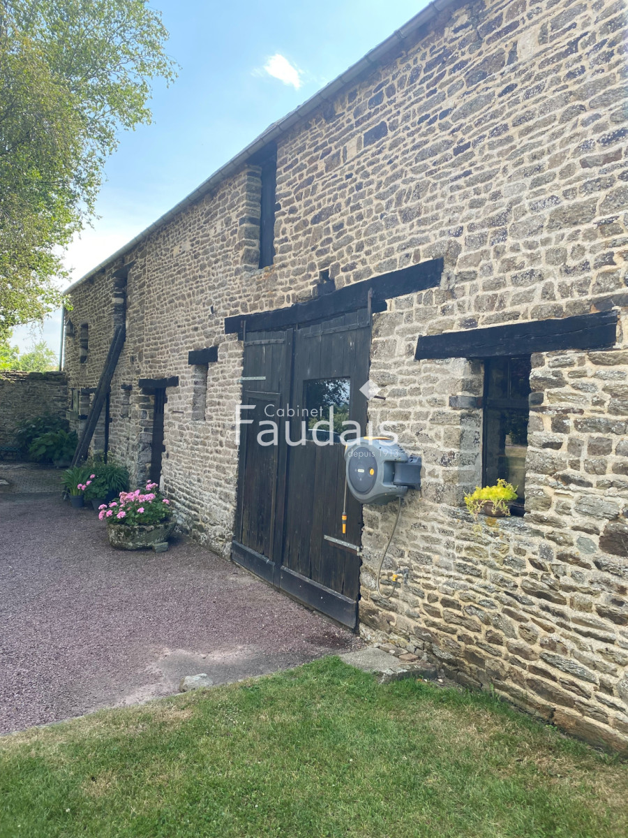 
                                                Vente
                                                 Belle demeure de 368m2 