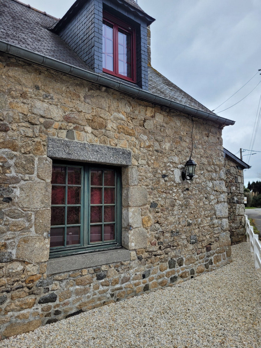 
                                                Vente
                                                 Belle longère 180m²,au calme et à 20 min de la mer