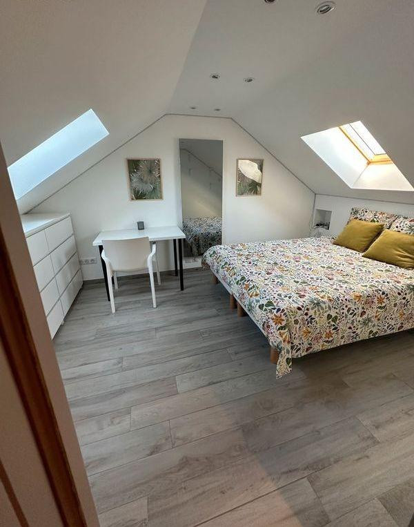 
                                                Location
                                                 Belle maison 115m² 4 chambres, jardin