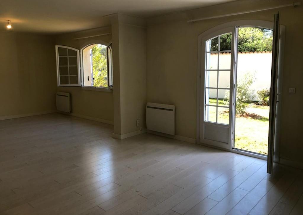 
                                                Location
                                                 Belle maison 160m² avec terrain 1600m²