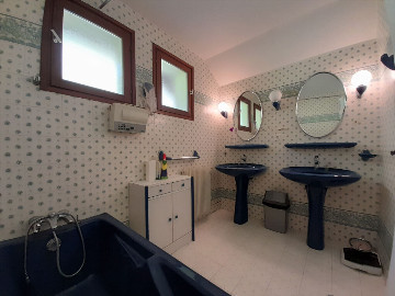 
                                                Location
                                                 Belle maison 5 pièces 156 m² à Ayse