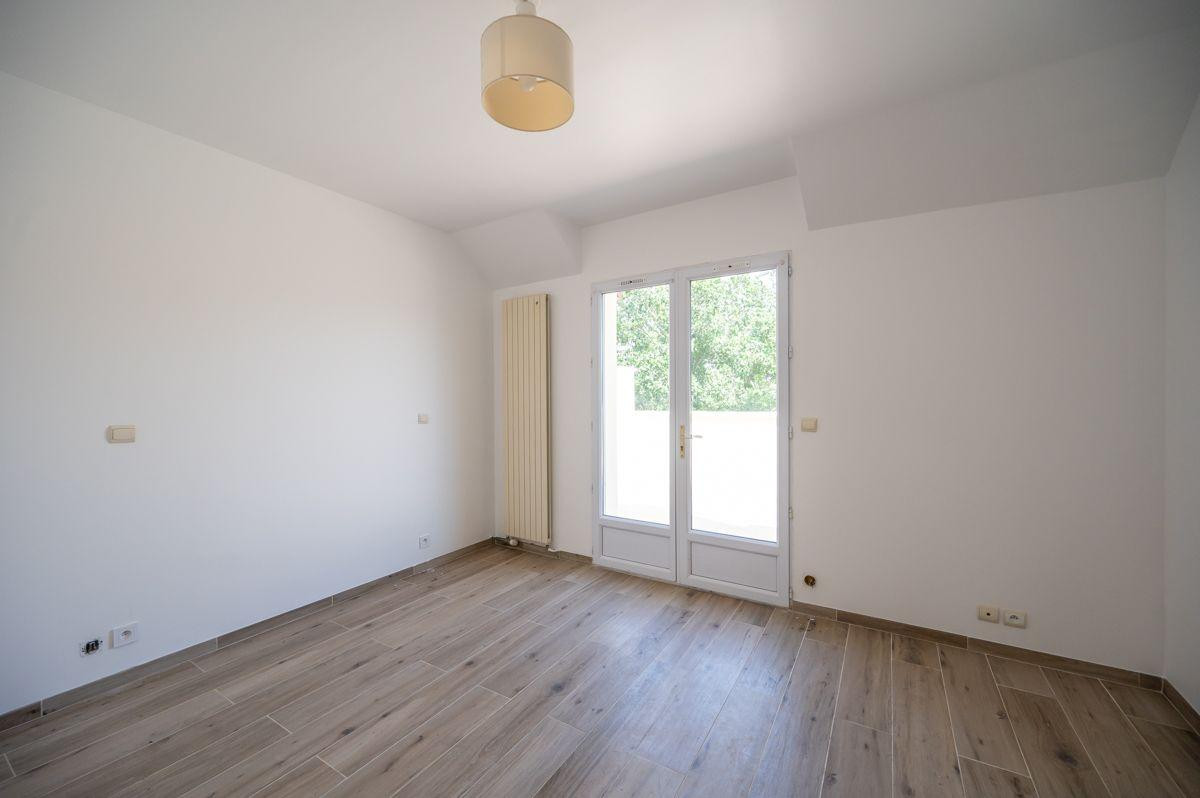 
                                                Location
                                                 Belle maison
