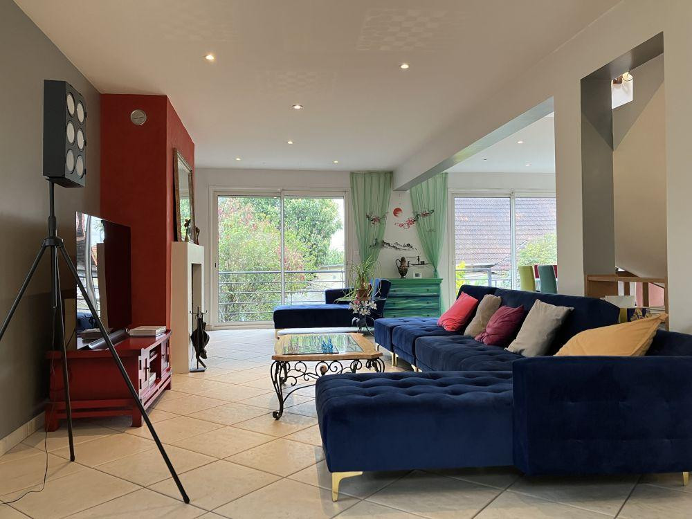 
                                                Location
                                                 Belle maison architecte au centre ville Palaiseau