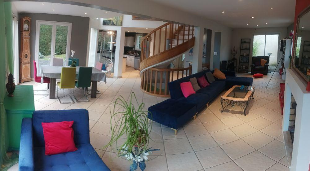 
                                                Location
                                                 Belle maison architecte au centre ville Palaiseau