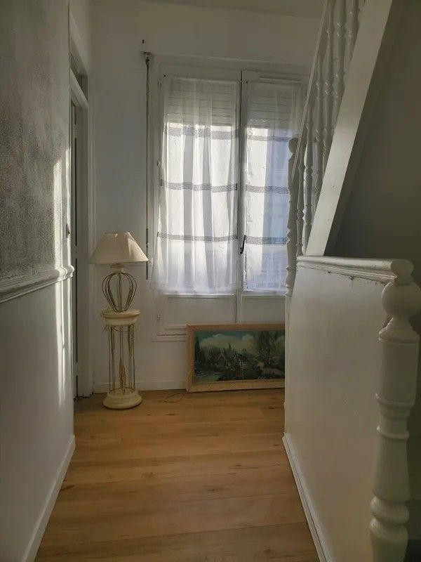 
                                                Location
                                                 Belle maison avec balcon meublée 70m²