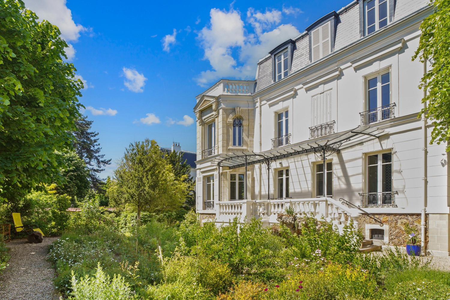 
                                                Location
                                                 Belle maison bourgeoise au coeur du Vésinet