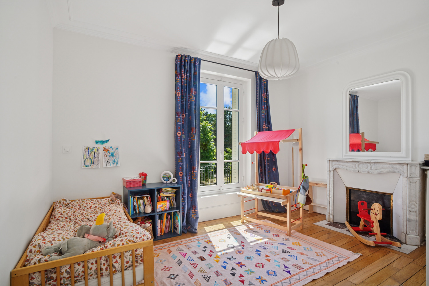 
                                                Location
                                                 Belle maison bourgeoise au coeur du Vésinet