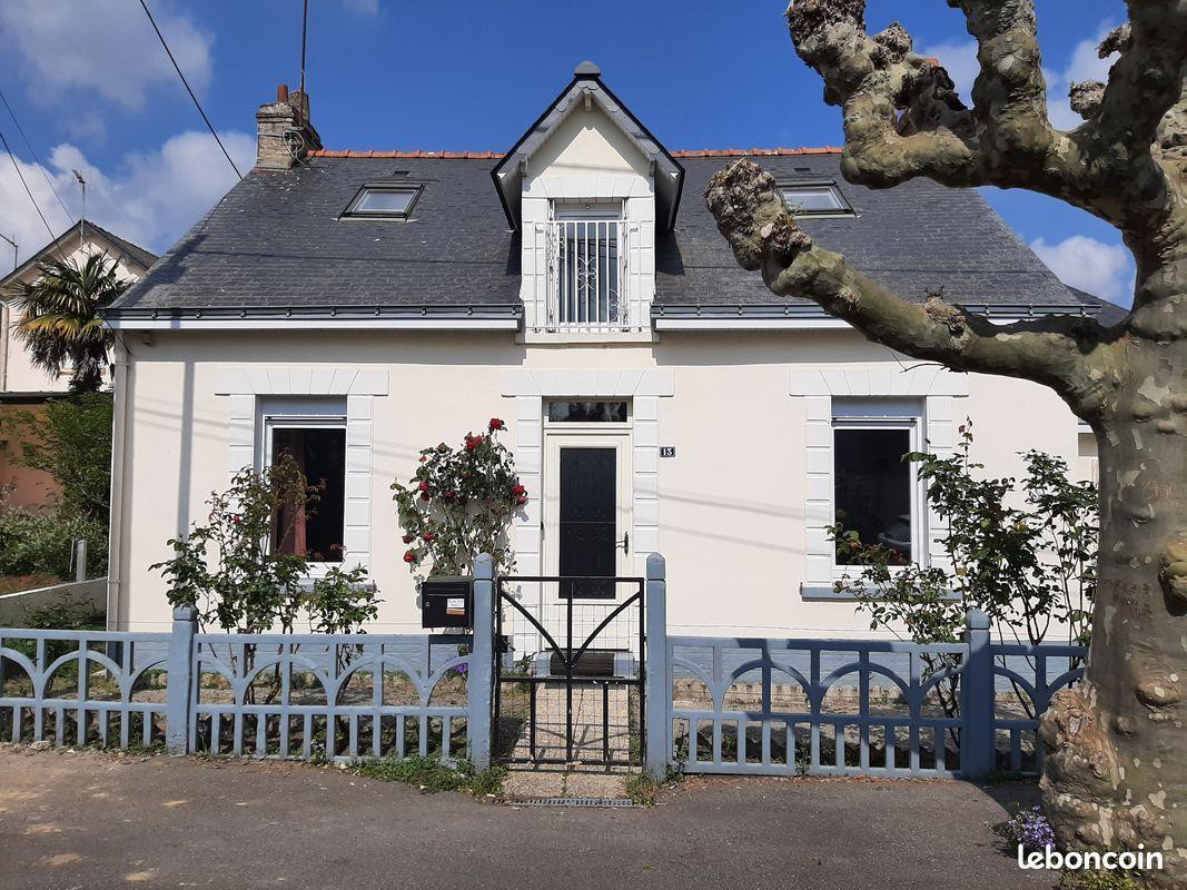 
                                                Location
                                                 Belle Maison dans quartier calme, proche Nantes