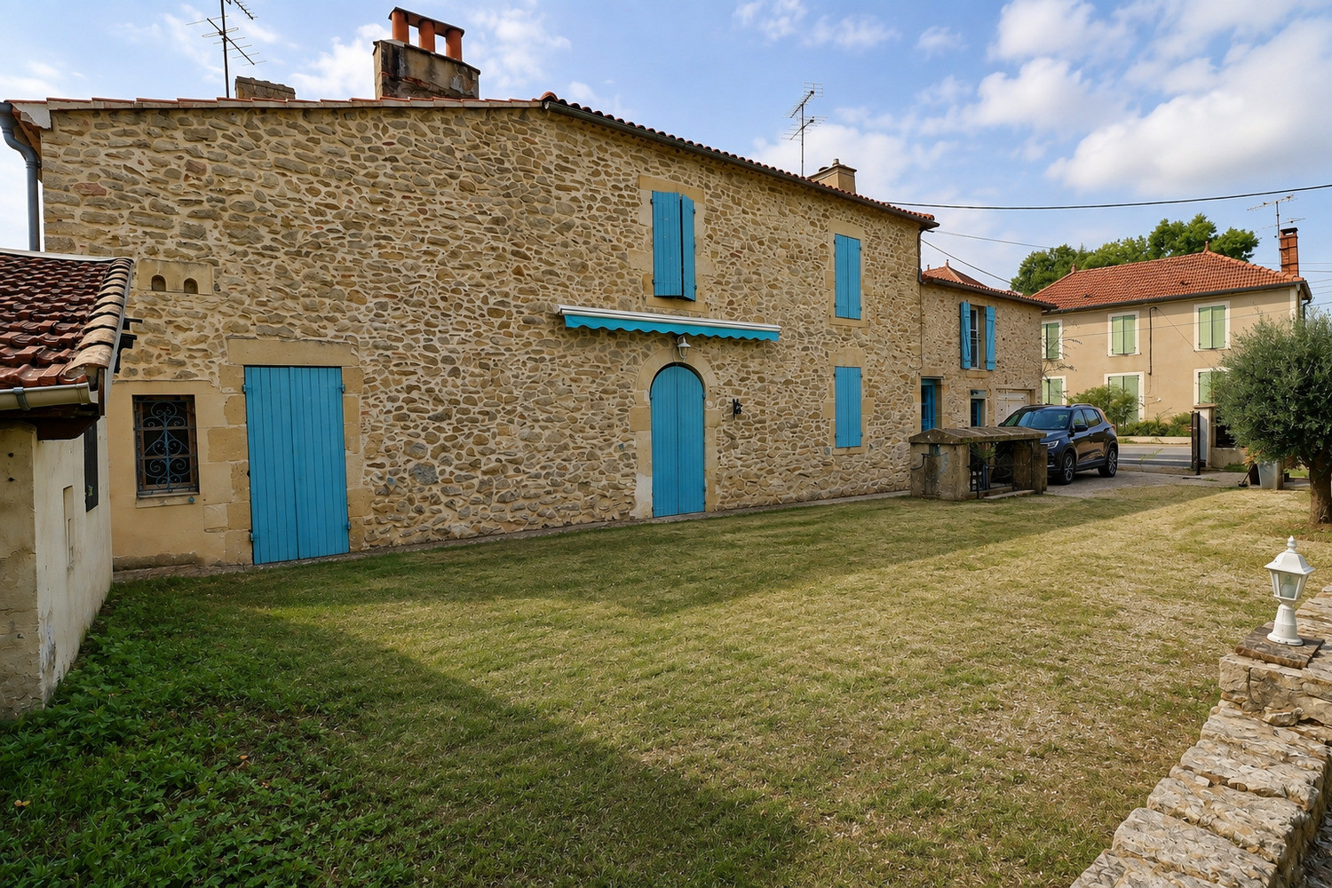 
                                                Vente
                                                 Belle maison de bourg en pierre
