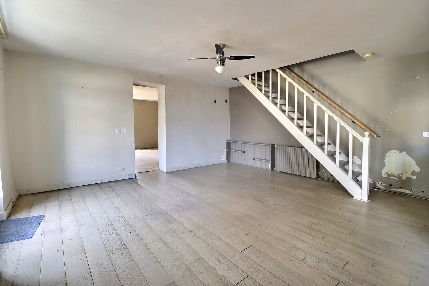 
                                                Vente
                                                 Belle maison de bourg en pierre