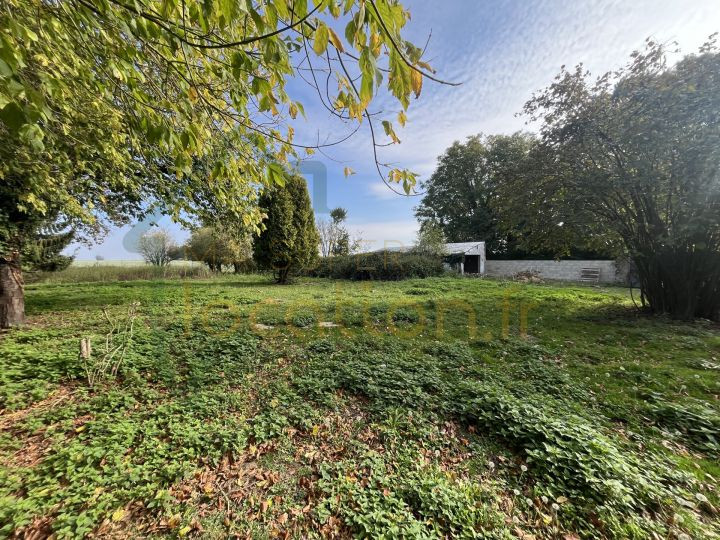 
                                                Location
                                                 Belle Maison de campagne avec sous-sol, grand jardin et garage