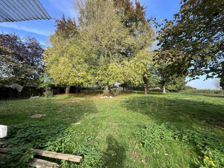 
                                                Location
                                                 Belle Maison de campagne avec sous-sol, grand jardin et garage