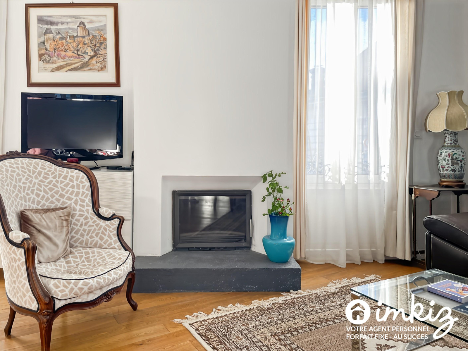 
                                                Vente
                                                 Belle maison en pierre, garage + piscine intérieur