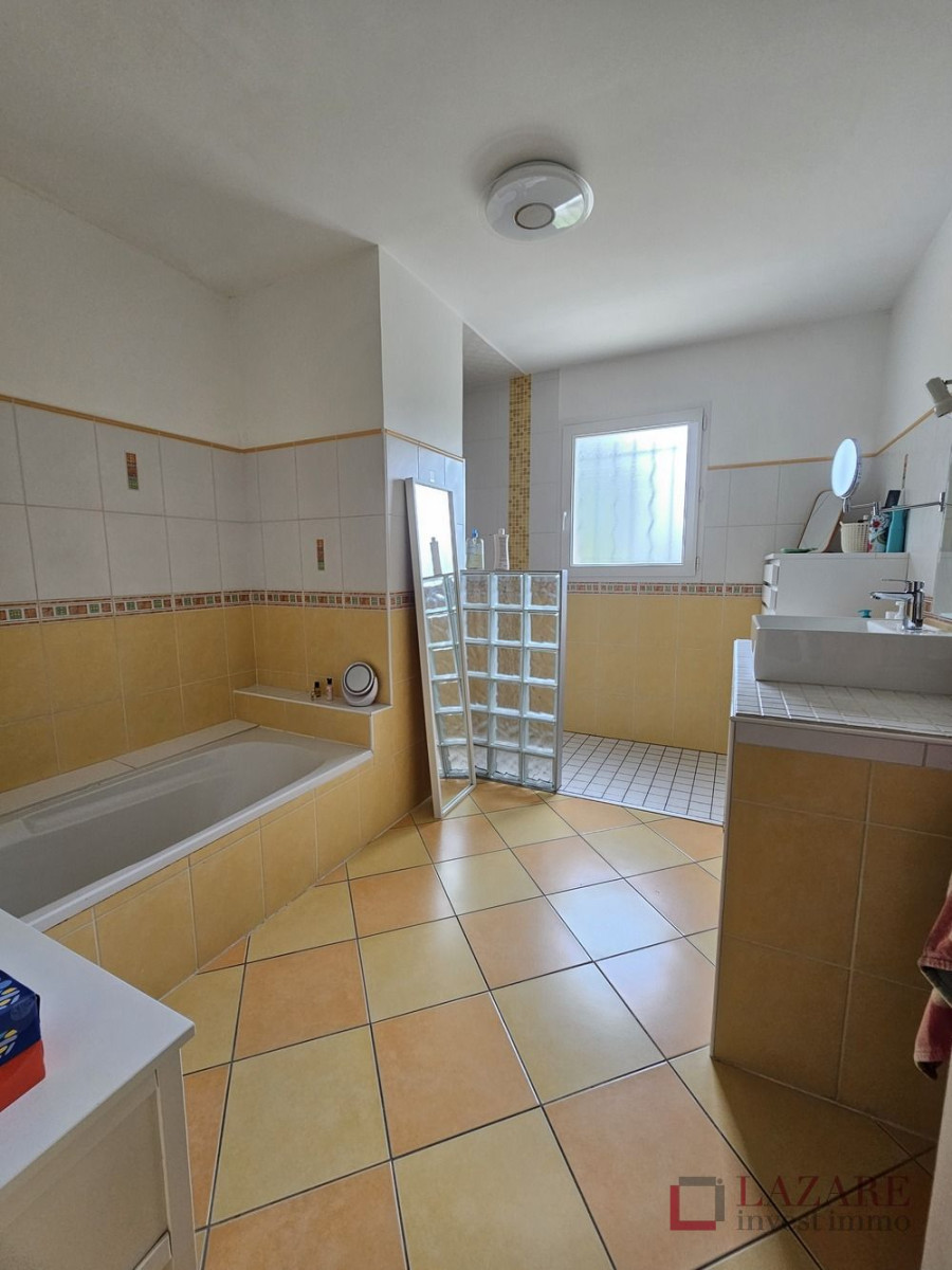 
                                                Vente
                                                 Belle maison familiale 150m²