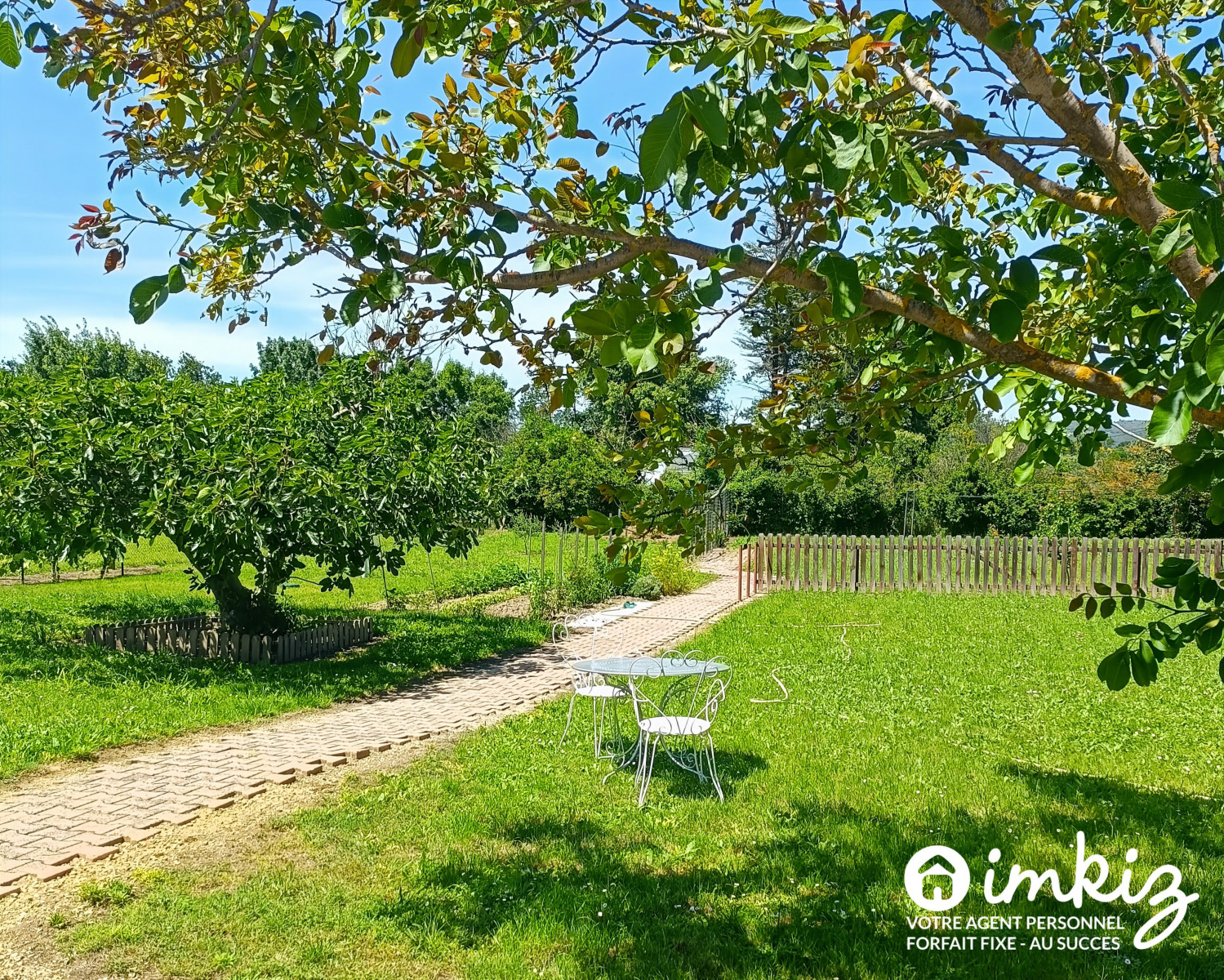 
                                                Vente
                                                 Belle maison familiale 6 pièces + piscine + jardin