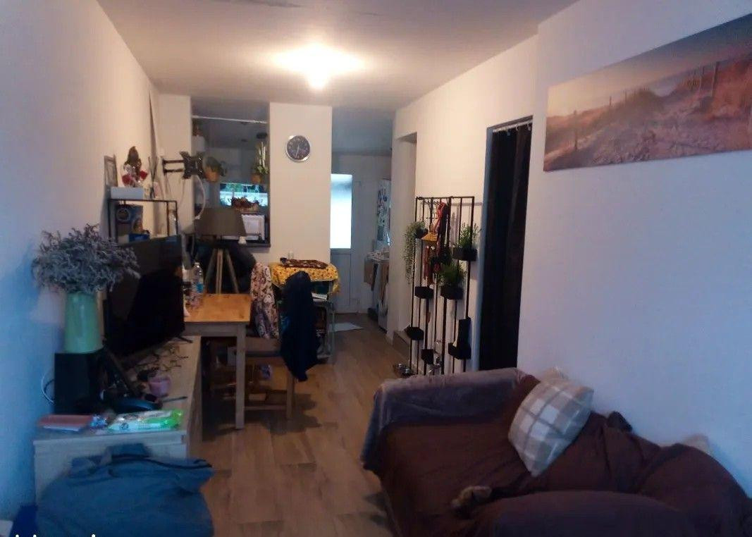 
                                                Location
                                                 Belle maison située dans cour calme à Haubourdin