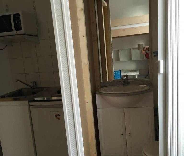 
                                                Colocation
                                                 Belle studette meublée 10 m² tout confort