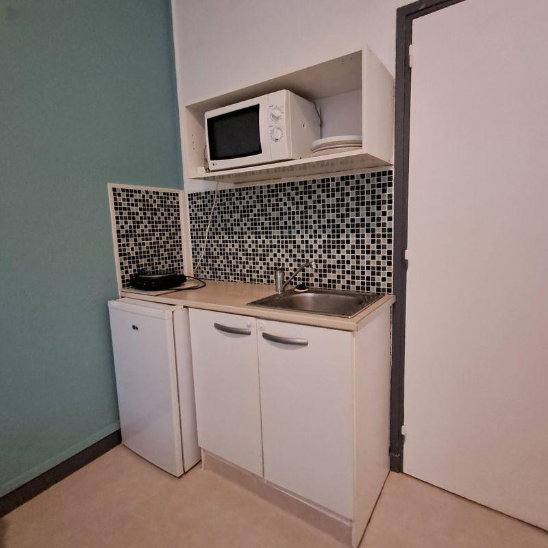 
                                                Location
                                                 Belle studette meublée 18m²