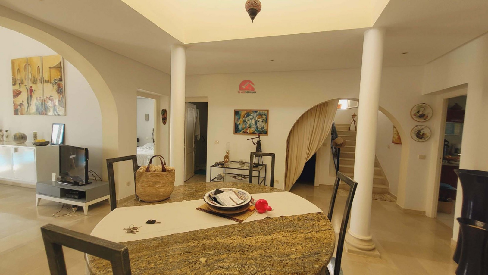 
                                                Vente
                                                 BELLE VILLA AVEC PISCINE ZONE TOURISTIQUE DJERBA