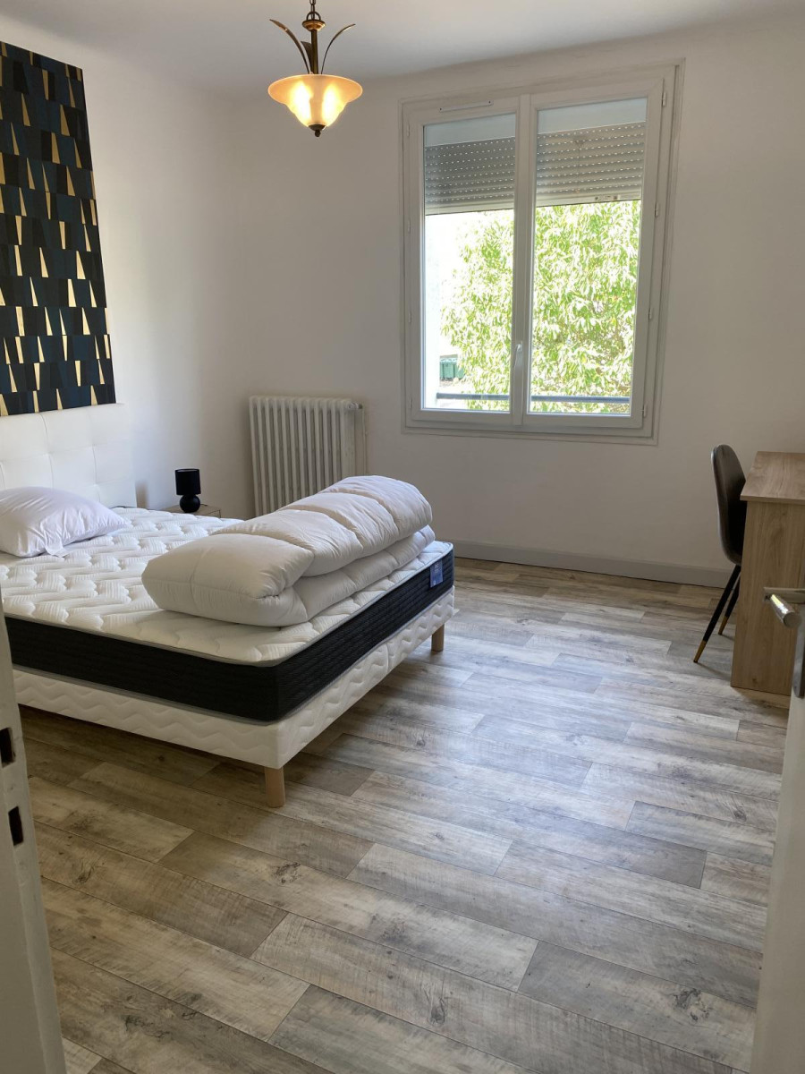 
                                                Colocation
                                                 Belles chambres colocation  en face fac de lettres