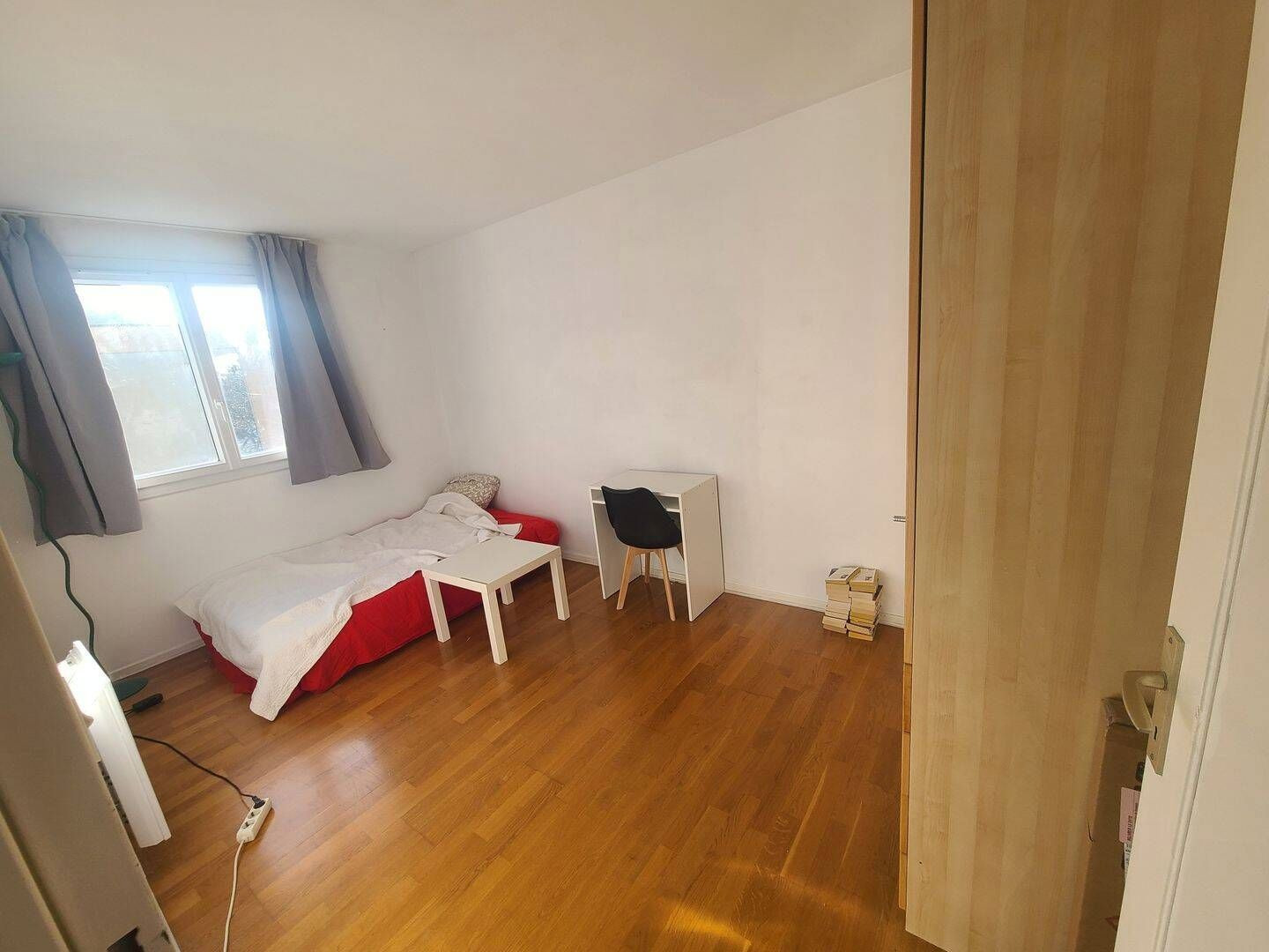 
                                                Colocation
                                                 Belles chambres dans appartement lumineux 53m²