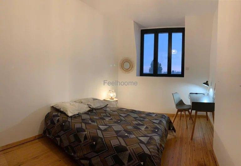 
                                                Colocation
                                                 Belles chambres dispo dans superbe coloc 105m²