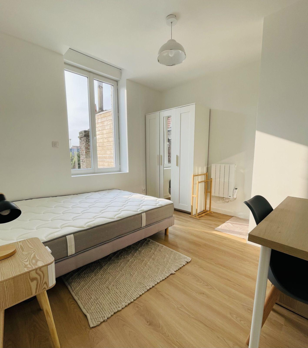 
                                                Colocation
                                                 Belles chambres dispos dans maison en colocation