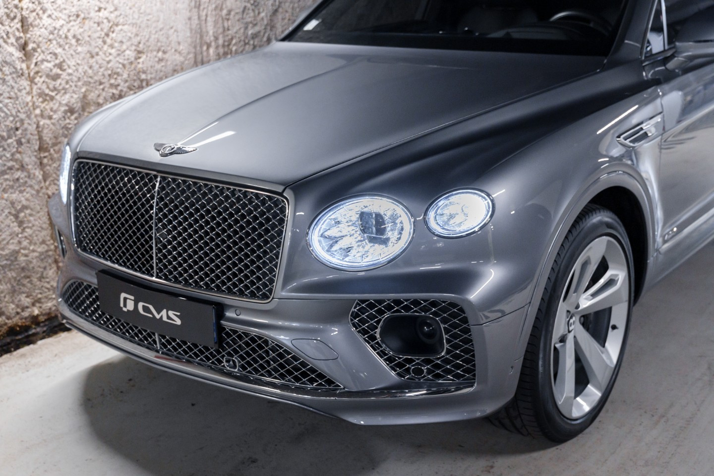 
                                                Voiture
                                                 Bentley Bentayga Hybrid V6 3.0 449