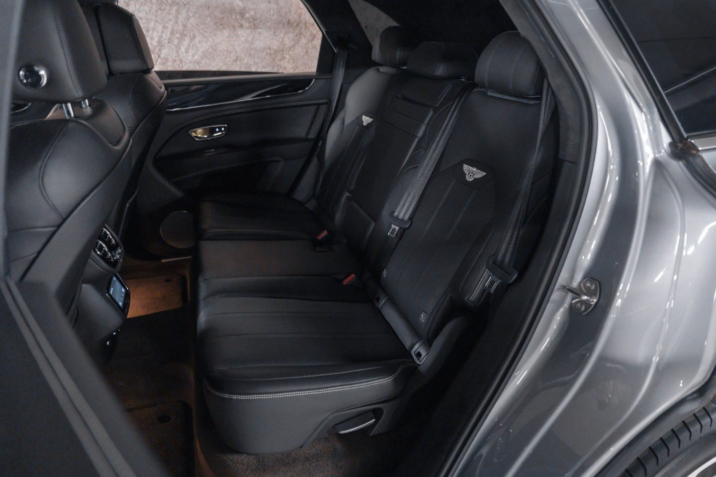 
                                                Voiture
                                                 Bentley Bentayga Hybrid V6 3.0 449
