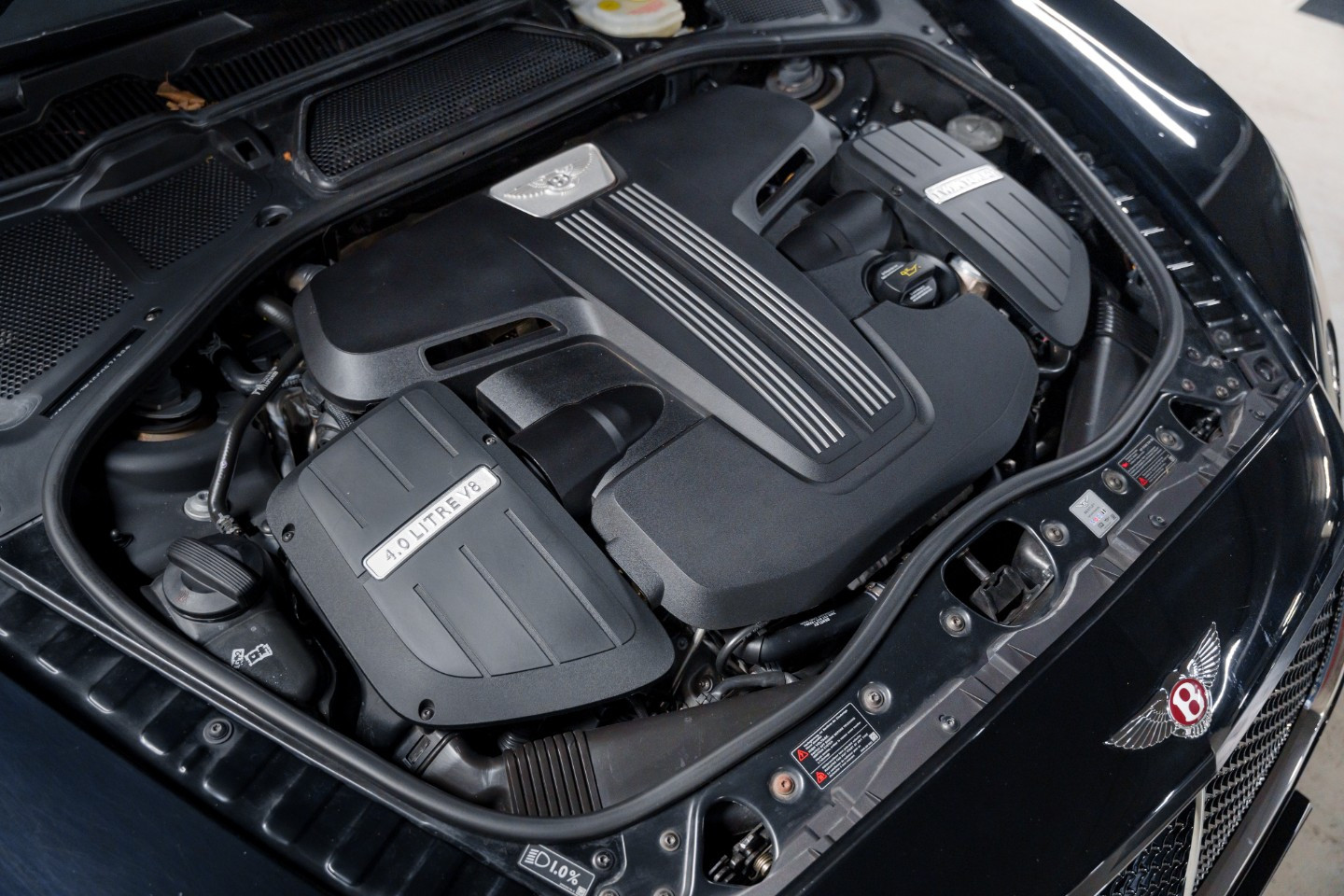 
                                                Voiture
                                                 Bentley Continental GT (II.II) V8 4.0 507