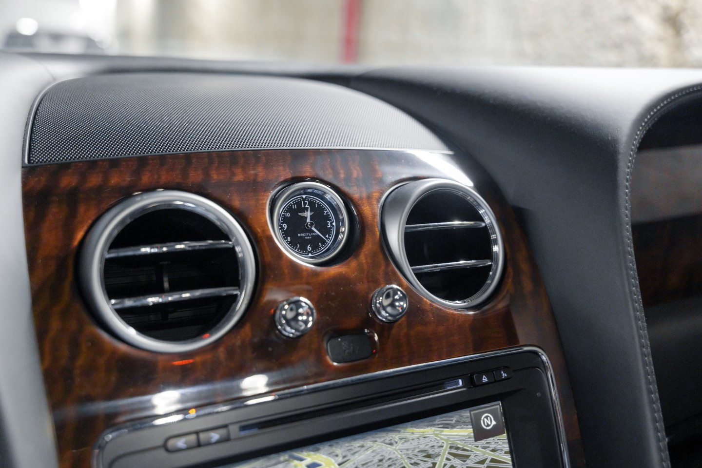 
                                                Voiture
                                                 Bentley Continental GT (II.II) V8 4.0 507