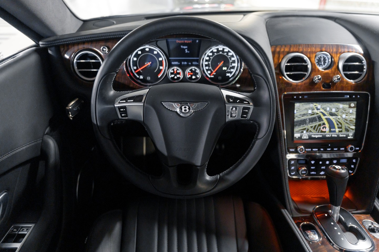 
                                                Voiture
                                                 Bentley Continental GT (II.II) V8 4.0 507