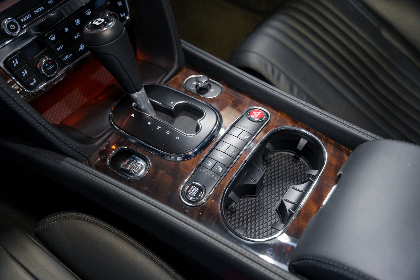 
                                                Voiture
                                                 Bentley Continental GT (II.II) V8 4.0 507