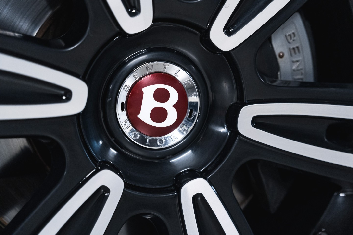 
                                                Voiture
                                                 Bentley Continental GT (II) V8 4.0 507