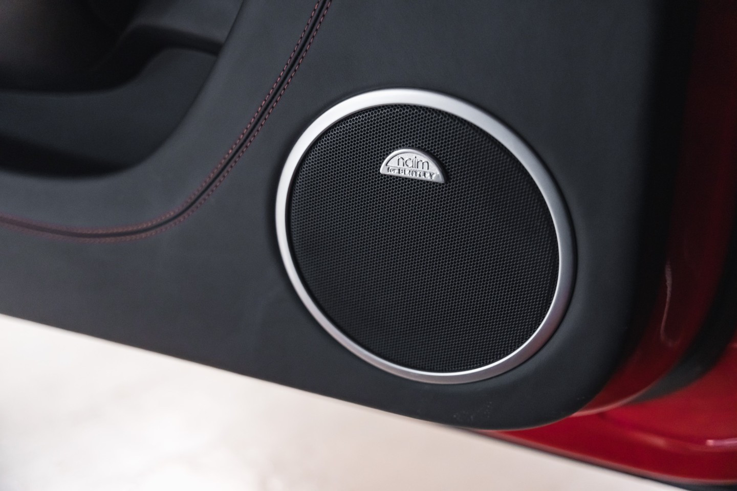 
                                                Voiture
                                                 Bentley Continental GT (II) V8 4.0 507