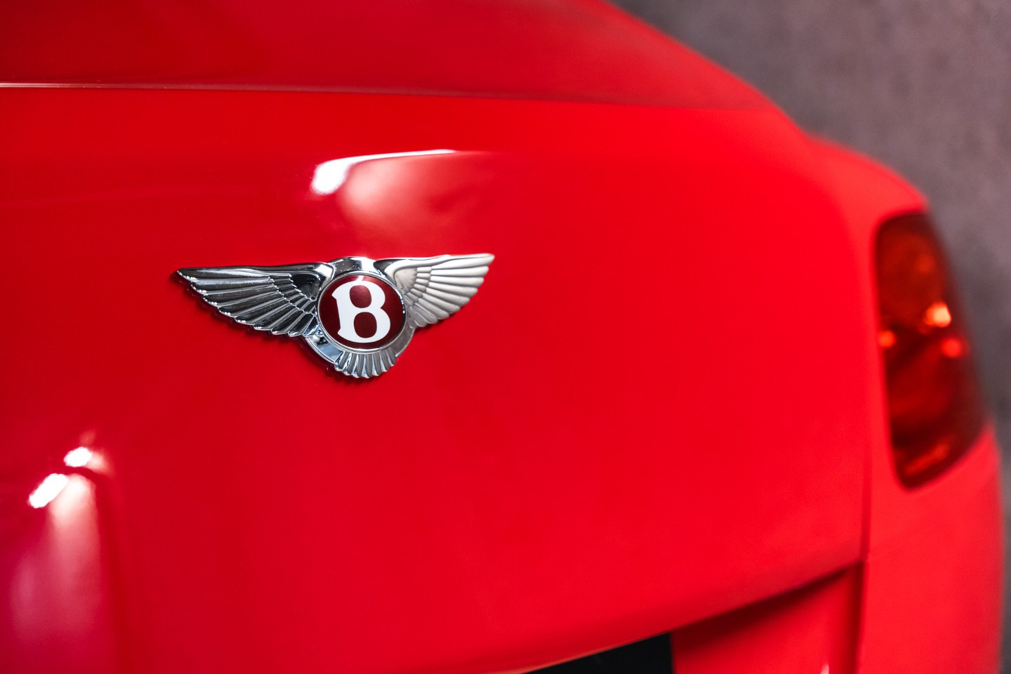 
                                                Voiture
                                                 Bentley Continental GT (II) V8 4.0 507