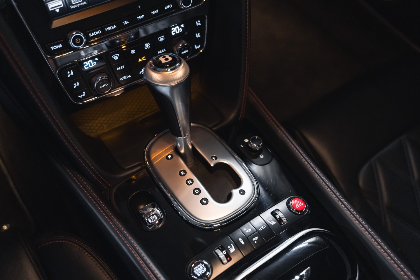 
                                                Voiture
                                                 Bentley Continental GT (II) V8 4.0 507
