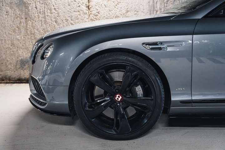 
                                                Voiture
                                                 Bentley Continental GT S Diamond Edition 1 Of 25