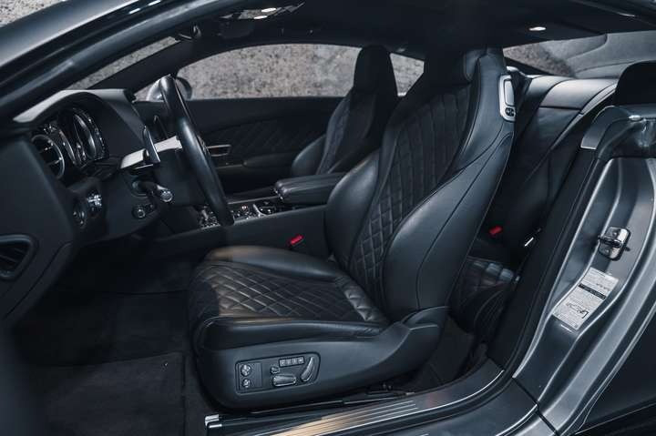 
                                                Voiture
                                                 Bentley Continental GT S Diamond Edition 1 Of 25