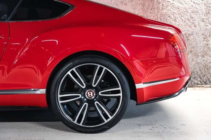 
                                                Voiture
                                                 Bentley Continental GT V8 4.0 507 ch