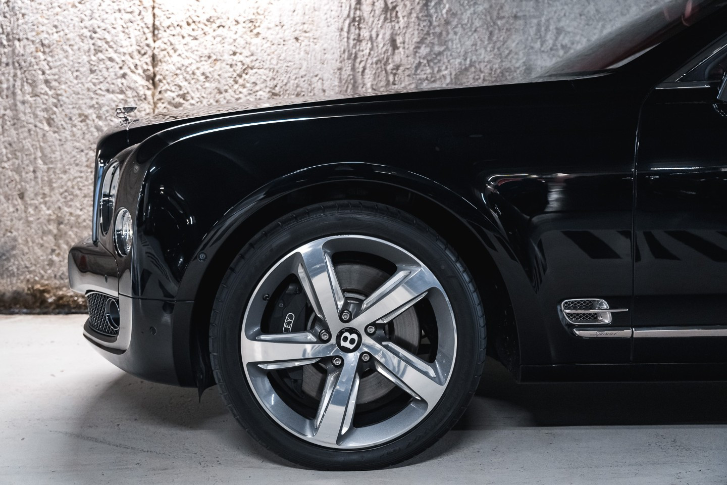 
                                                Voiture
                                                 Bentley Mulsanne Speed V8 6.75 537