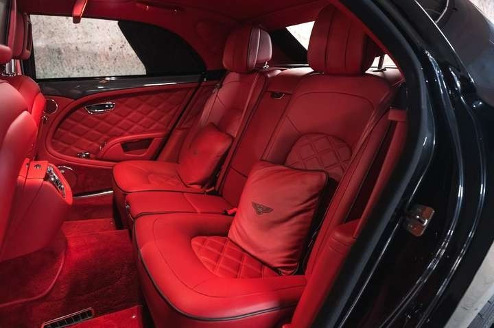 
                                                Voiture
                                                 Bentley Mulsanne Speed V8 6.75 537