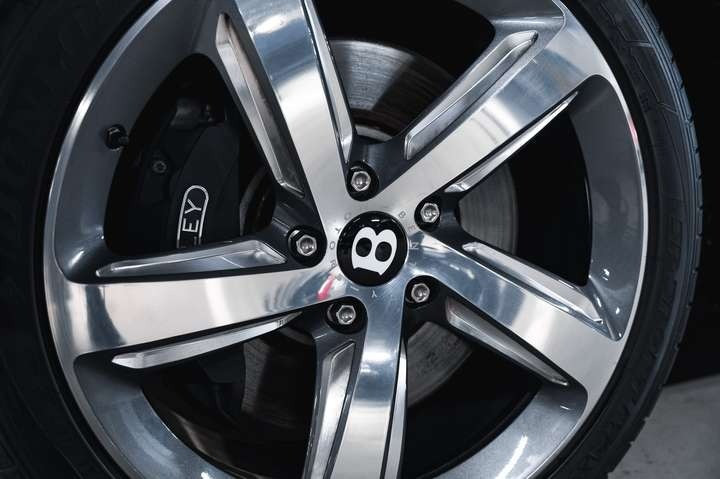 
                                                Voiture
                                                 Bentley Mulsanne Speed V8 6.75 537