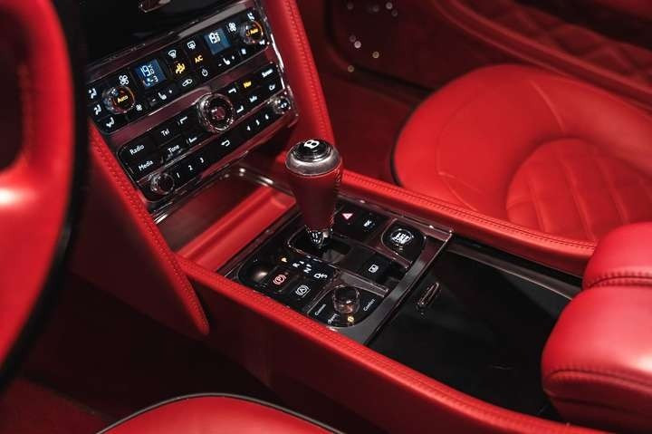 
                                                Voiture
                                                 Bentley Mulsanne Speed V8 6.75 537