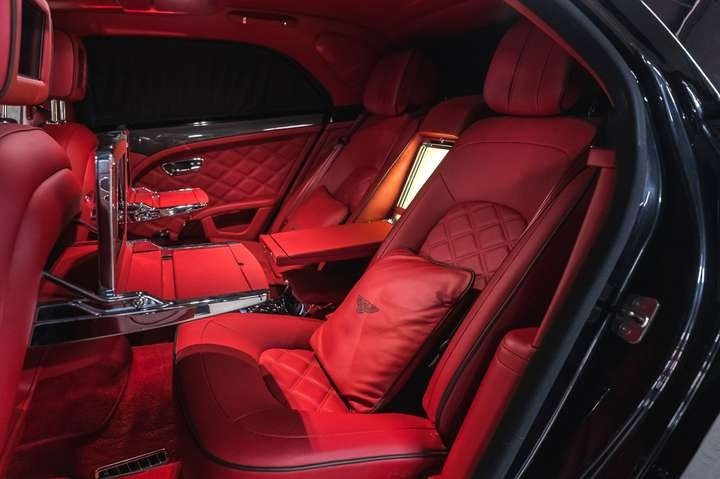 
                                                Voiture
                                                 Bentley Mulsanne Speed V8 6.75 537