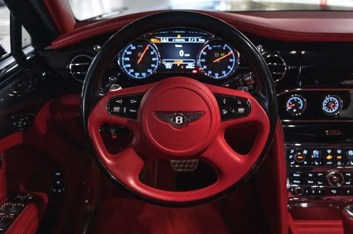 
                                                Voiture
                                                 Bentley Mulsanne Speed V8 6.75 537