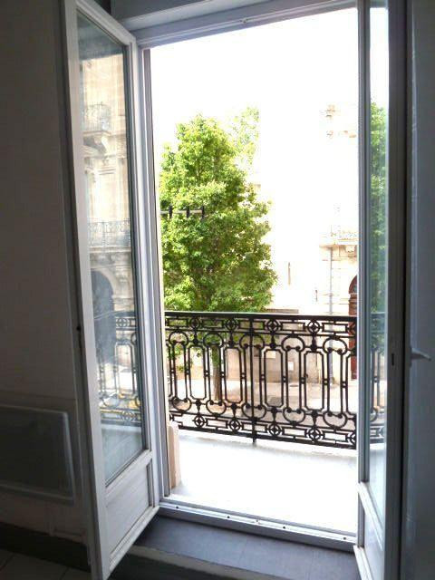 
                                                Location
                                                 Béziers centre studio 1er étage