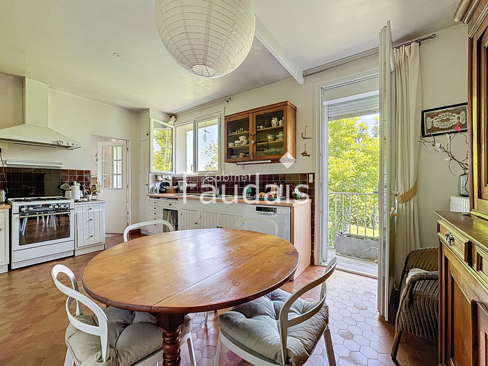 
                                                Vente
                                                 Bien rare à la vente- Maison d'architecte  de 164 m2 avec vi