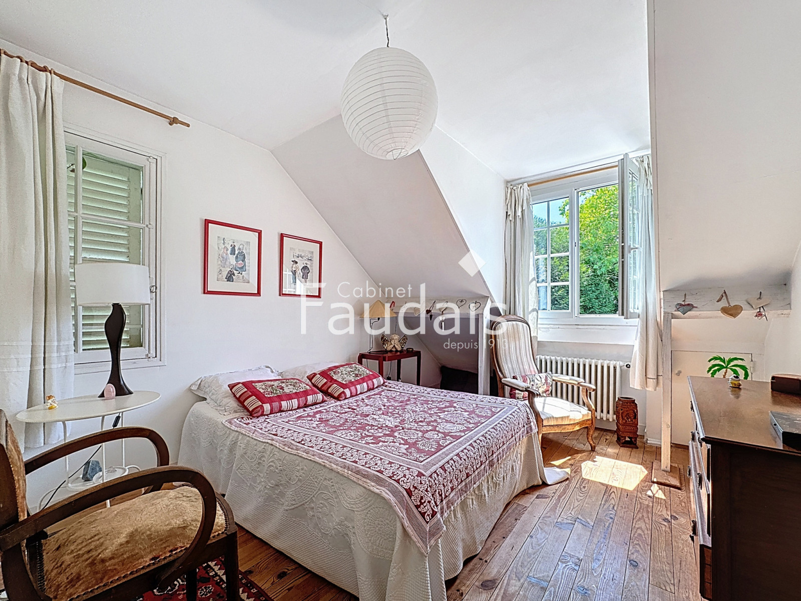 
                                                Vente
                                                 Bien rare à la vente- Maison d'architecte  de 164 m2 avec vi