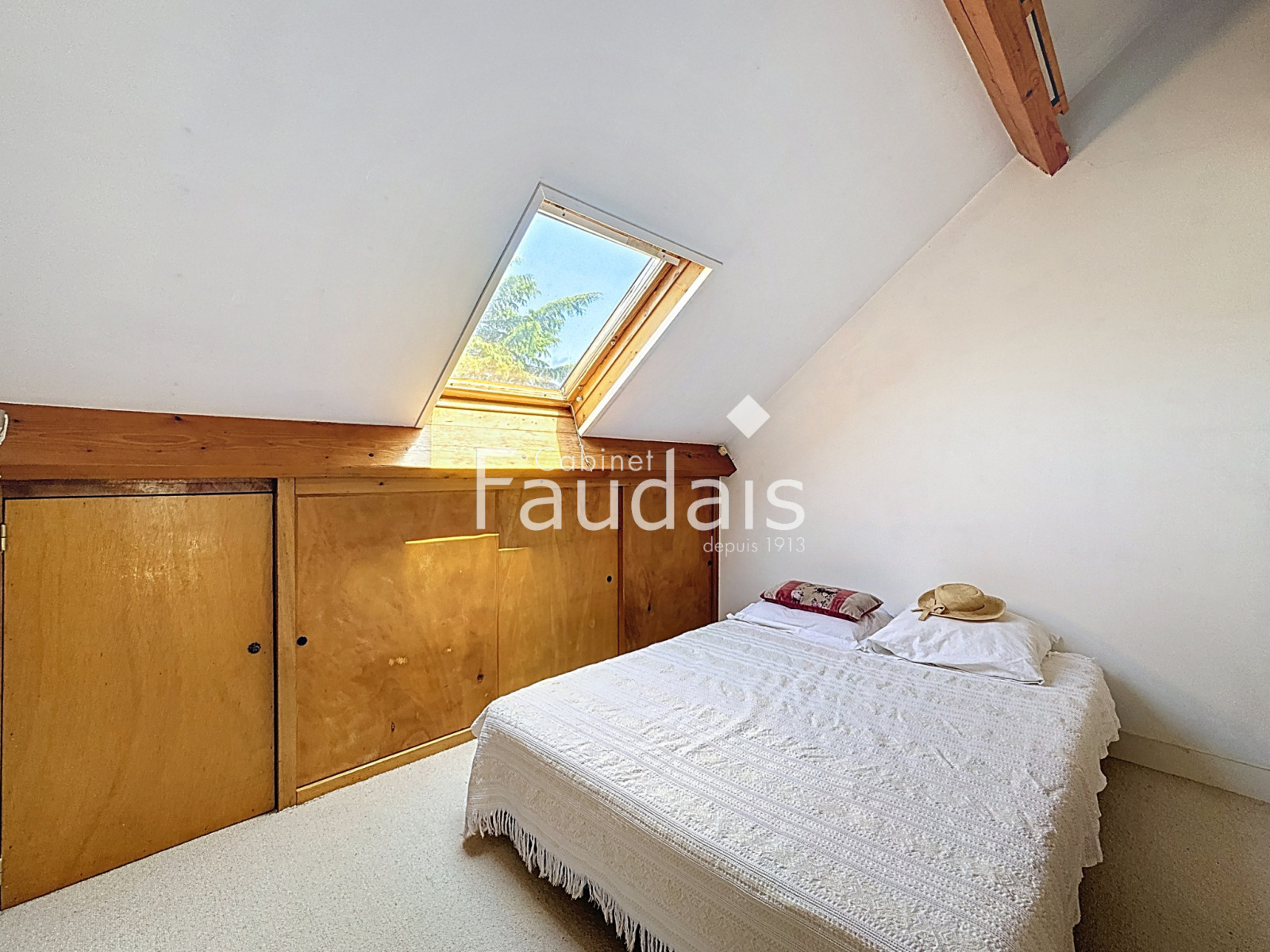 
                                                Vente
                                                 Bien rare à la vente- Maison d'architecte  de 164 m2 avec vi